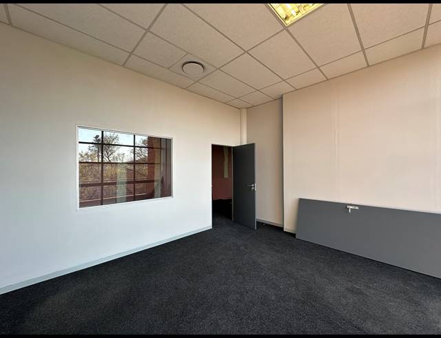 253.90M² OFFICE TO LET IN ECO PARK ESTATE